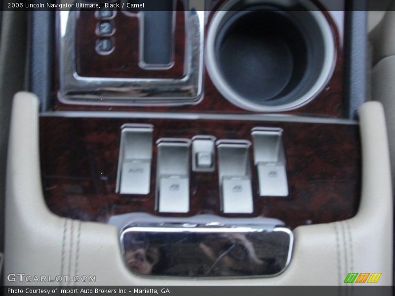 Black / Camel 2006 Lincoln Navigator Ultimate