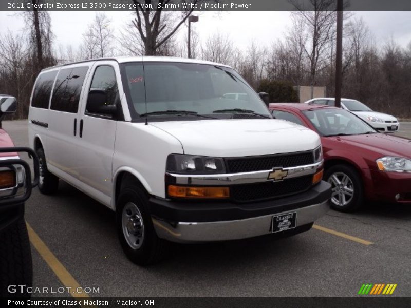 Summit White / Medium Pewter 2011 Chevrolet Express LS 3500 Passenger Van