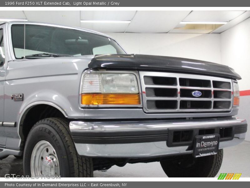 Light Opal Metallic / Grey 1996 Ford F250 XLT Extended Cab