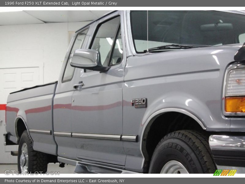 Light Opal Metallic / Grey 1996 Ford F250 XLT Extended Cab