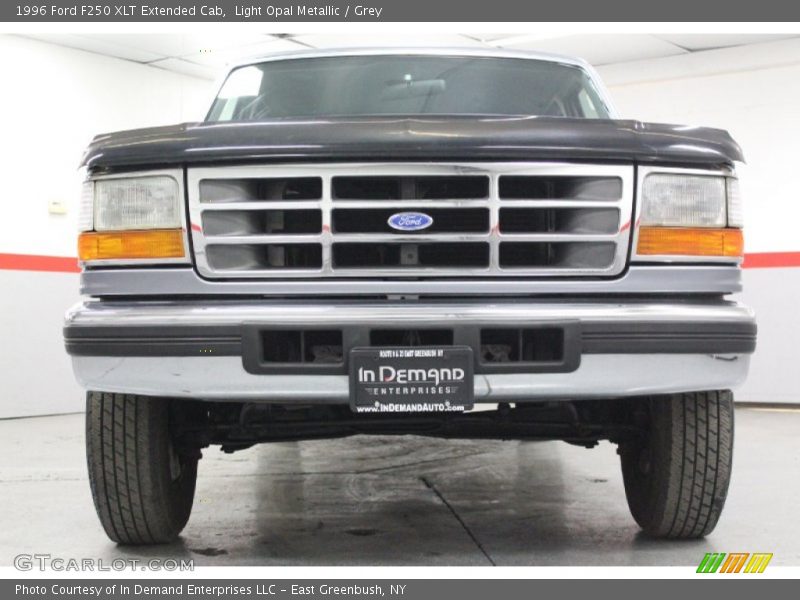 Light Opal Metallic / Grey 1996 Ford F250 XLT Extended Cab