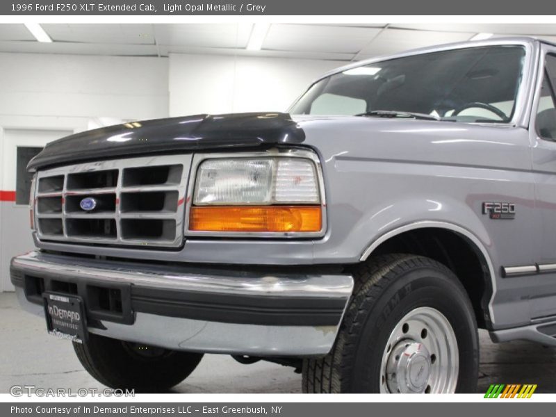 Light Opal Metallic / Grey 1996 Ford F250 XLT Extended Cab