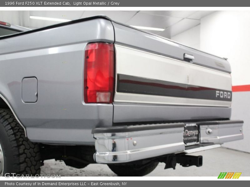 Light Opal Metallic / Grey 1996 Ford F250 XLT Extended Cab