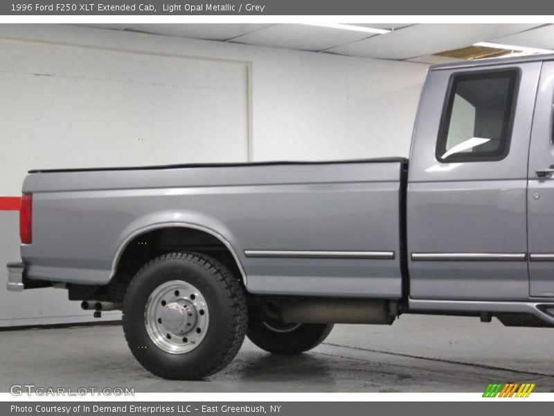 Light Opal Metallic / Grey 1996 Ford F250 XLT Extended Cab