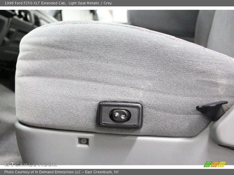 Light Opal Metallic / Grey 1996 Ford F250 XLT Extended Cab