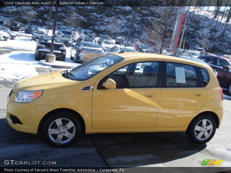 Summer Yellow / Charcoal 2009 Chevrolet Aveo Aveo5 LT