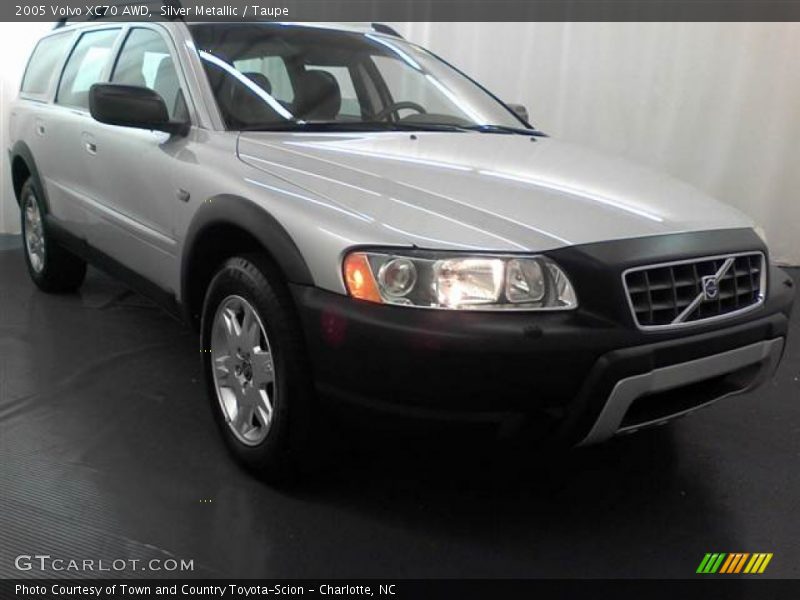 Silver Metallic / Taupe 2005 Volvo XC70 AWD