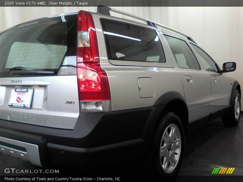 Silver Metallic / Taupe 2005 Volvo XC70 AWD
