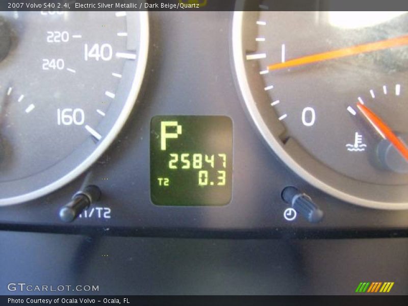Electric Silver Metallic / Dark Beige/Quartz 2007 Volvo S40 2.4i