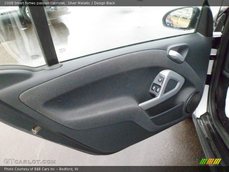 Door Panel of 2008 fortwo passion cabriolet