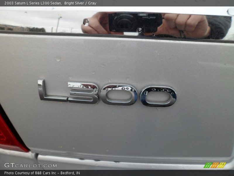 Bright Silver / Gray 2003 Saturn L Series L300 Sedan