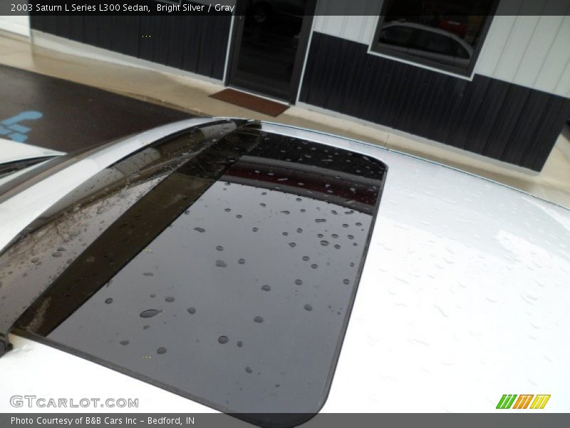 Bright Silver / Gray 2003 Saturn L Series L300 Sedan