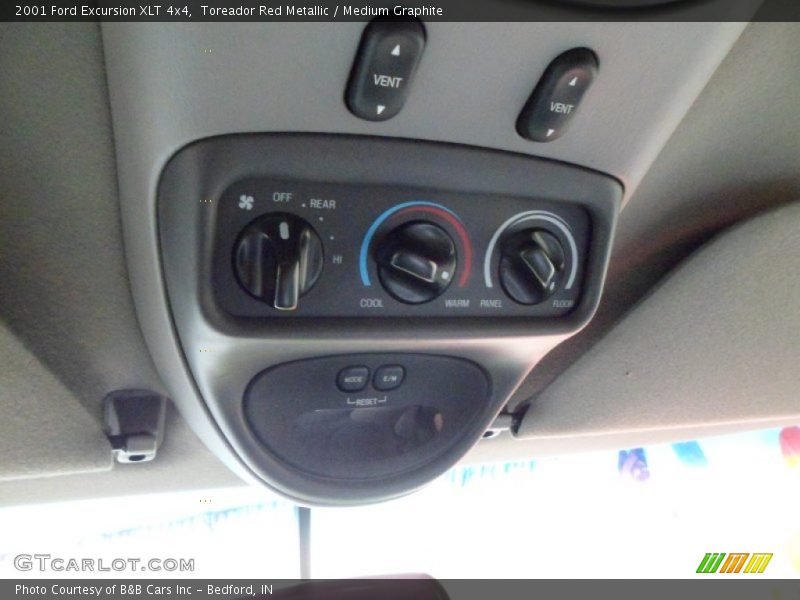Toreador Red Metallic / Medium Graphite 2001 Ford Excursion XLT 4x4