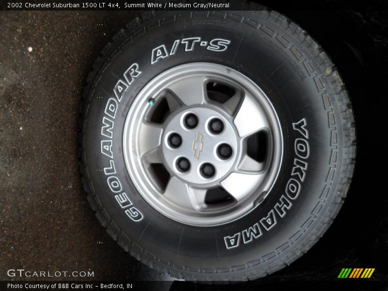 Summit White / Medium Gray/Neutral 2002 Chevrolet Suburban 1500 LT 4x4