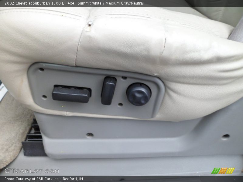 Summit White / Medium Gray/Neutral 2002 Chevrolet Suburban 1500 LT 4x4