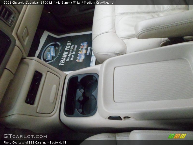 Summit White / Medium Gray/Neutral 2002 Chevrolet Suburban 1500 LT 4x4