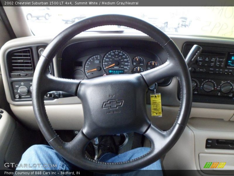Summit White / Medium Gray/Neutral 2002 Chevrolet Suburban 1500 LT 4x4