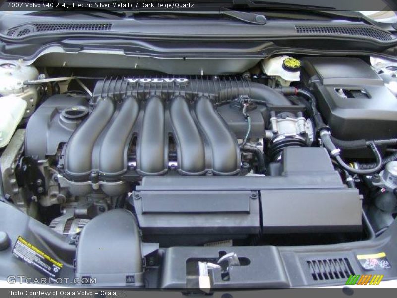 Electric Silver Metallic / Dark Beige/Quartz 2007 Volvo S40 2.4i