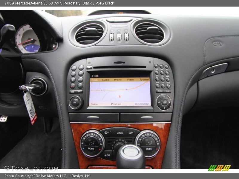 Controls of 2009 SL 63 AMG Roadster