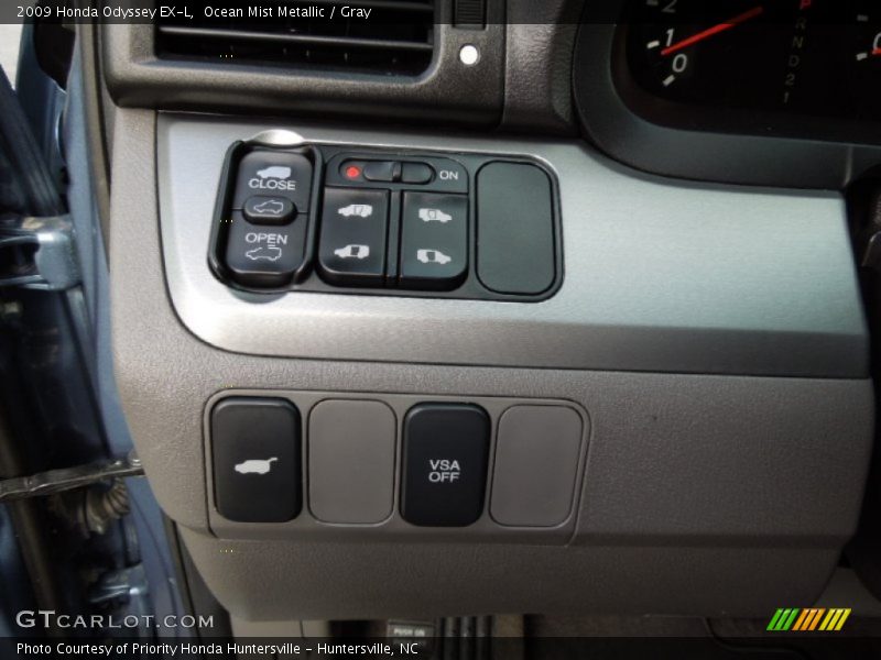Ocean Mist Metallic / Gray 2009 Honda Odyssey EX-L