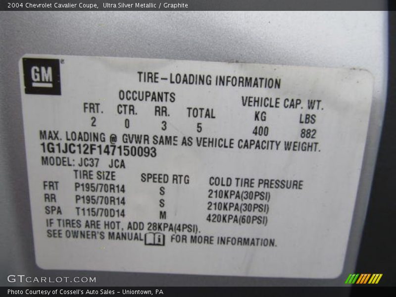 Ultra Silver Metallic / Graphite 2004 Chevrolet Cavalier Coupe