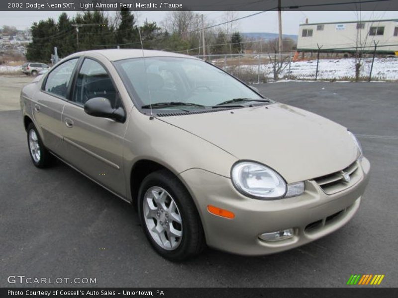 Front 3/4 View of 2002 Neon SXT