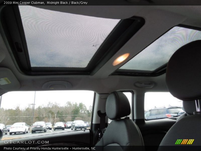 Sunroof of 2009 Cooper Clubman