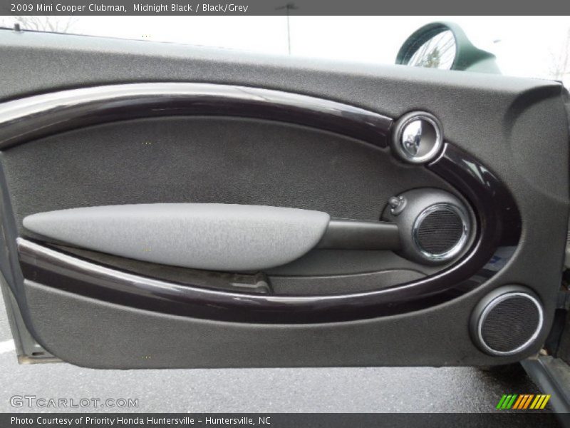 Door Panel of 2009 Cooper Clubman