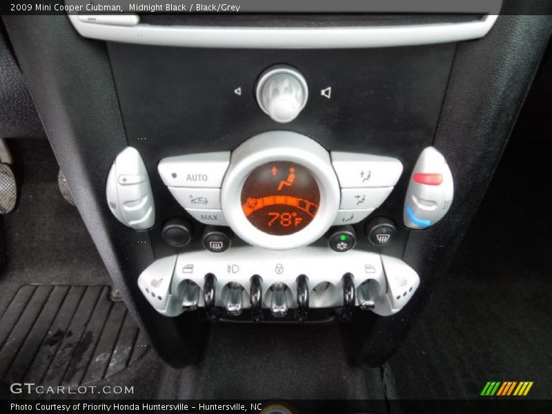 Controls of 2009 Cooper Clubman