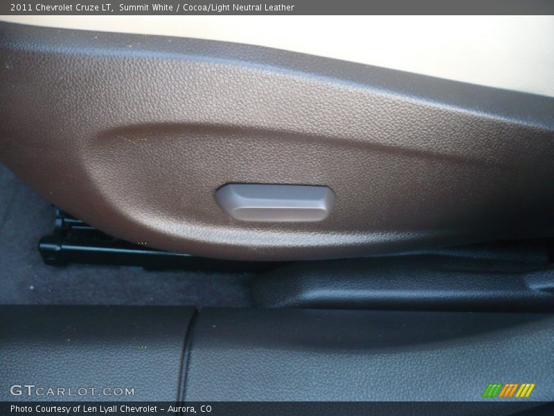 Summit White / Cocoa/Light Neutral Leather 2011 Chevrolet Cruze LT