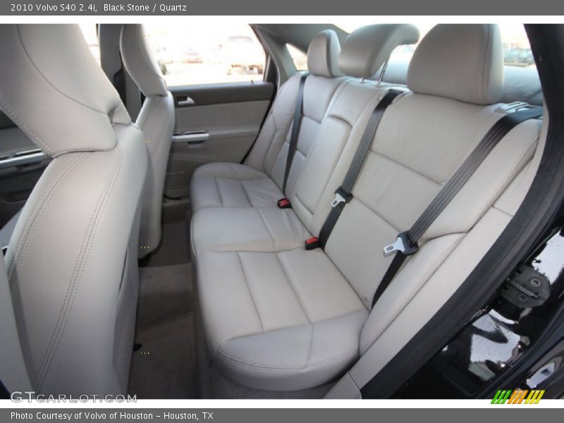  2010 S40 2.4i Quartz Interior