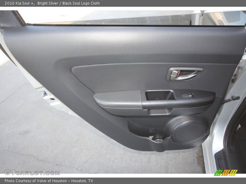 Bright Silver / Black Soul Logo Cloth 2010 Kia Soul +
