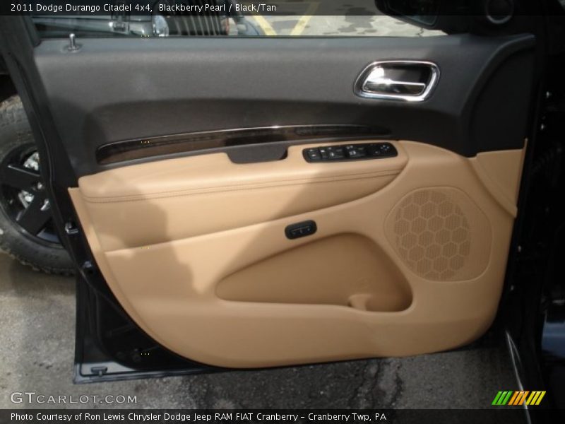 Door Panel of 2011 Durango Citadel 4x4