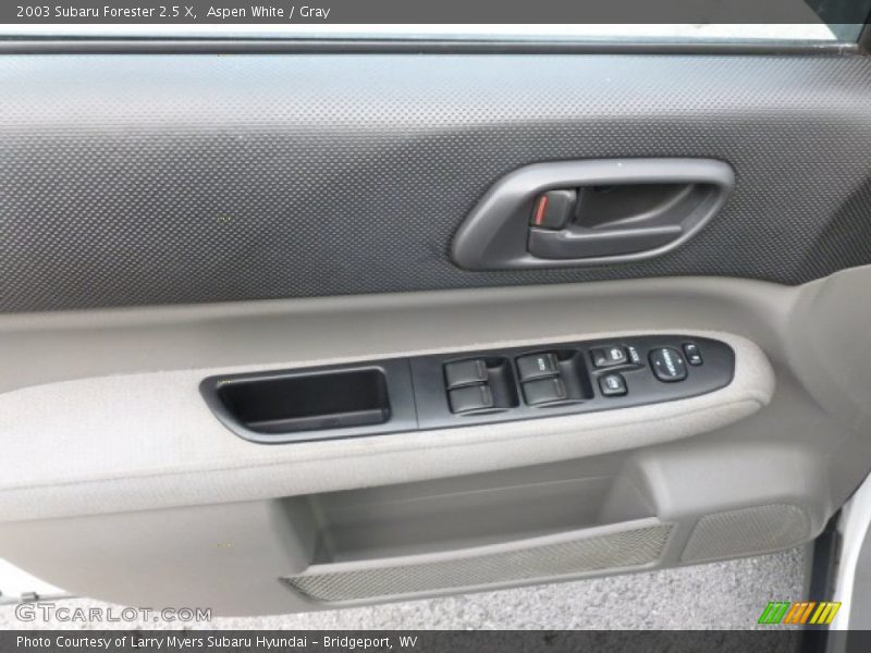 Aspen White / Gray 2003 Subaru Forester 2.5 X