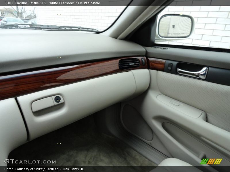 White Diamond / Neutral Shale 2003 Cadillac Seville STS