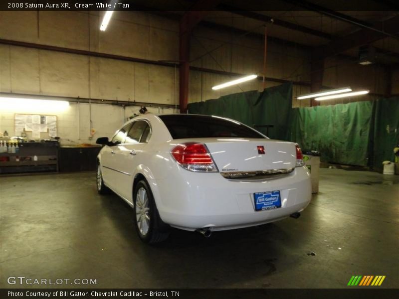 Cream White / Tan 2008 Saturn Aura XR