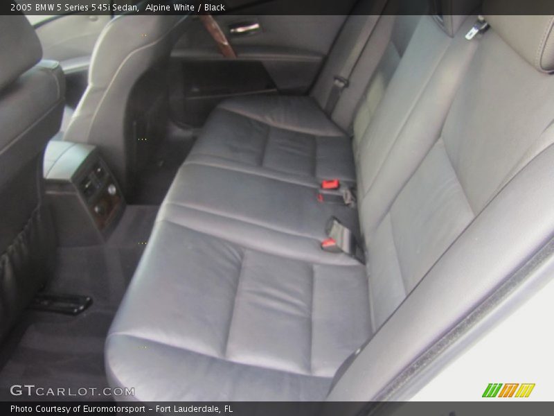 Alpine White / Black 2005 BMW 5 Series 545i Sedan