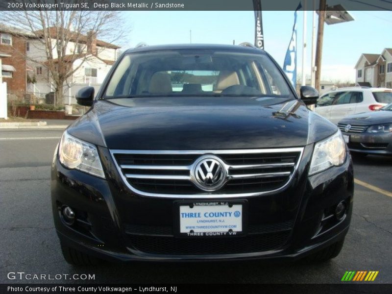 Deep Black Metallic / Sandstone 2009 Volkswagen Tiguan SE