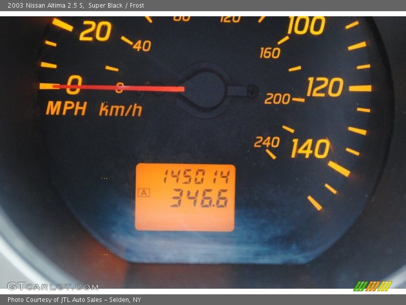 Super Black / Frost 2003 Nissan Altima 2.5 S