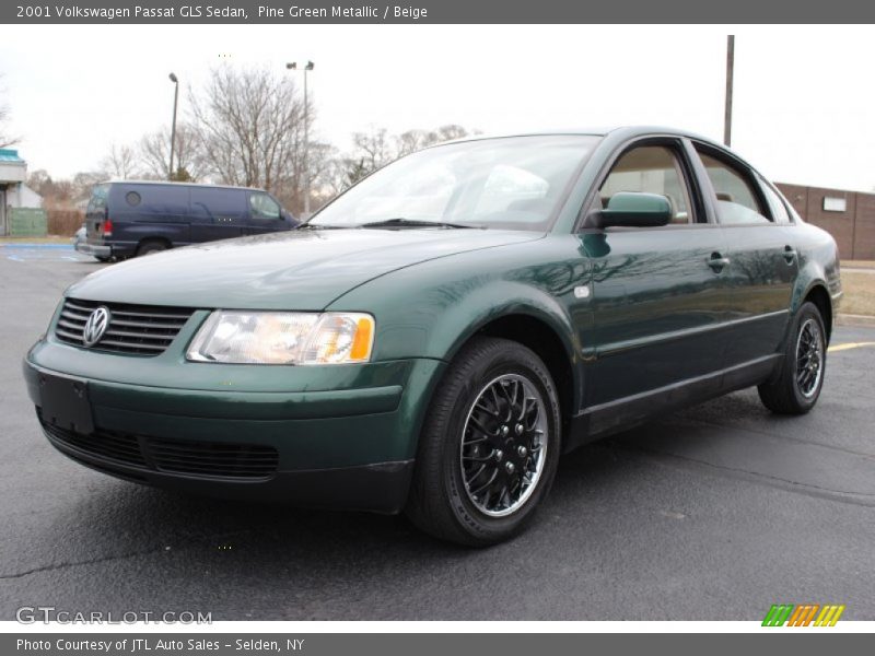 Pine Green Metallic / Beige 2001 Volkswagen Passat GLS Sedan