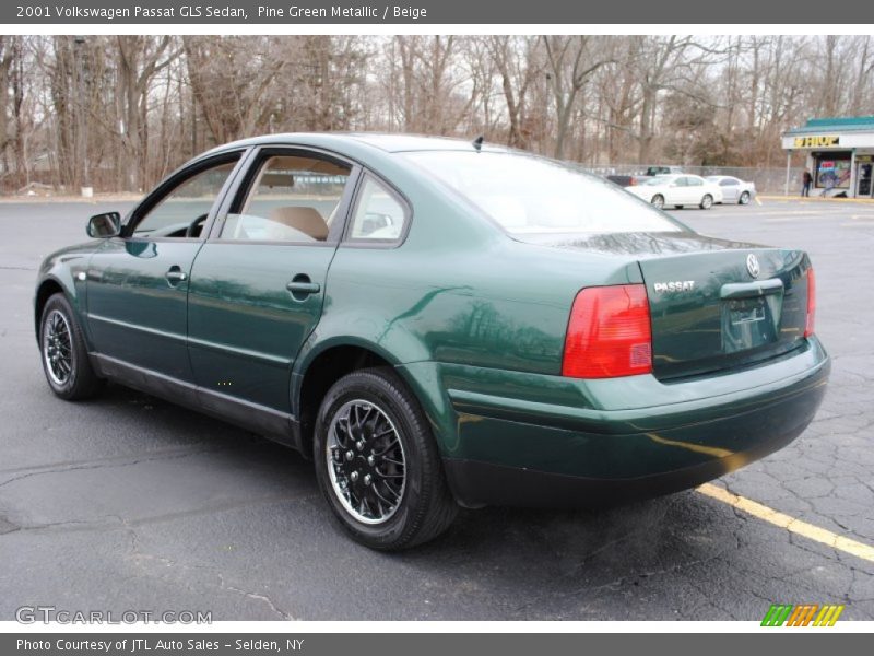 Pine Green Metallic / Beige 2001 Volkswagen Passat GLS Sedan