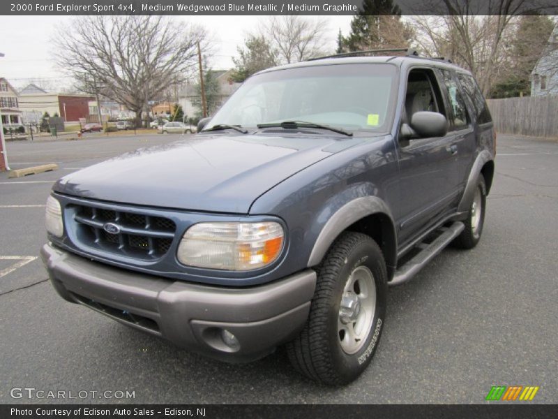 Front 3/4 View of 2000 Explorer Sport 4x4