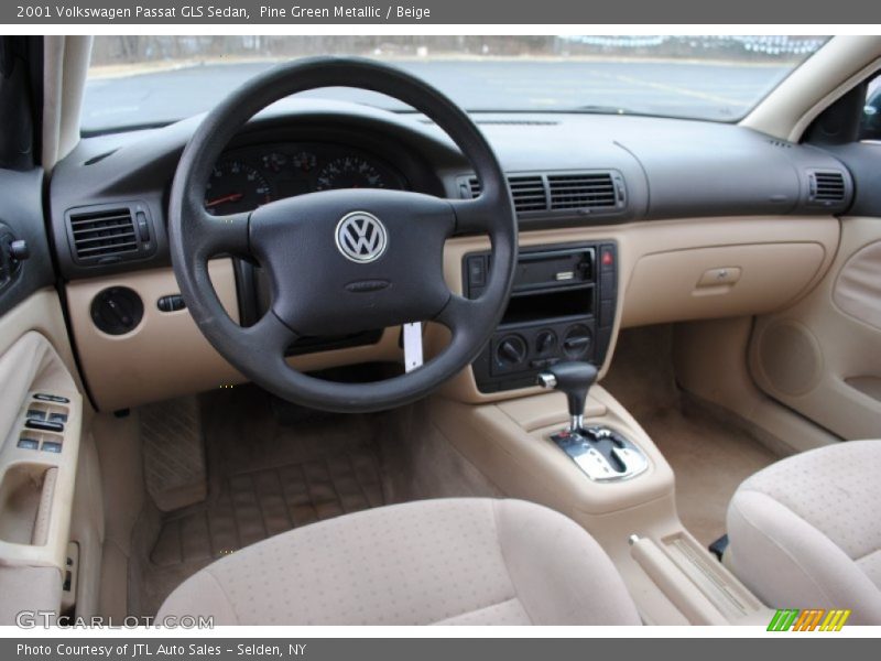 Pine Green Metallic / Beige 2001 Volkswagen Passat GLS Sedan