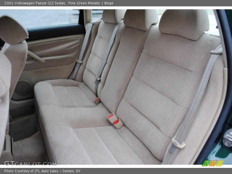 Pine Green Metallic / Beige 2001 Volkswagen Passat GLS Sedan