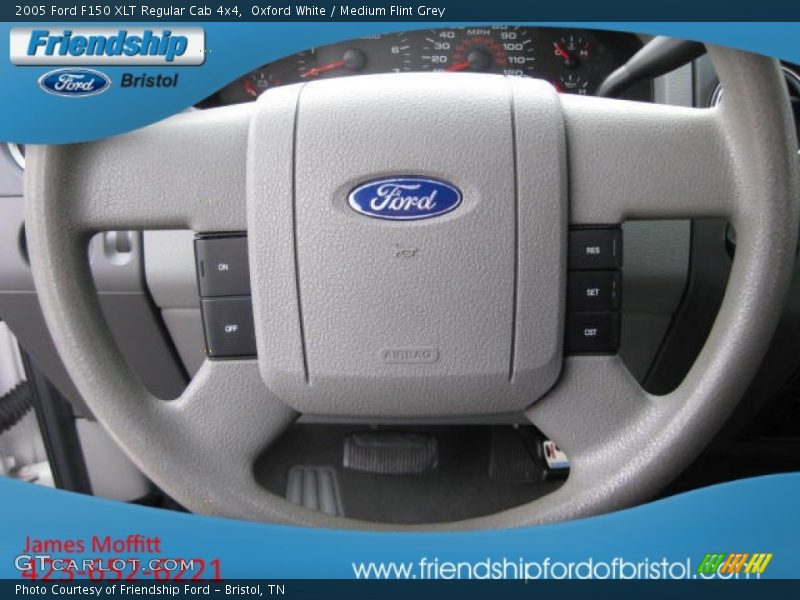 Oxford White / Medium Flint Grey 2005 Ford F150 XLT Regular Cab 4x4