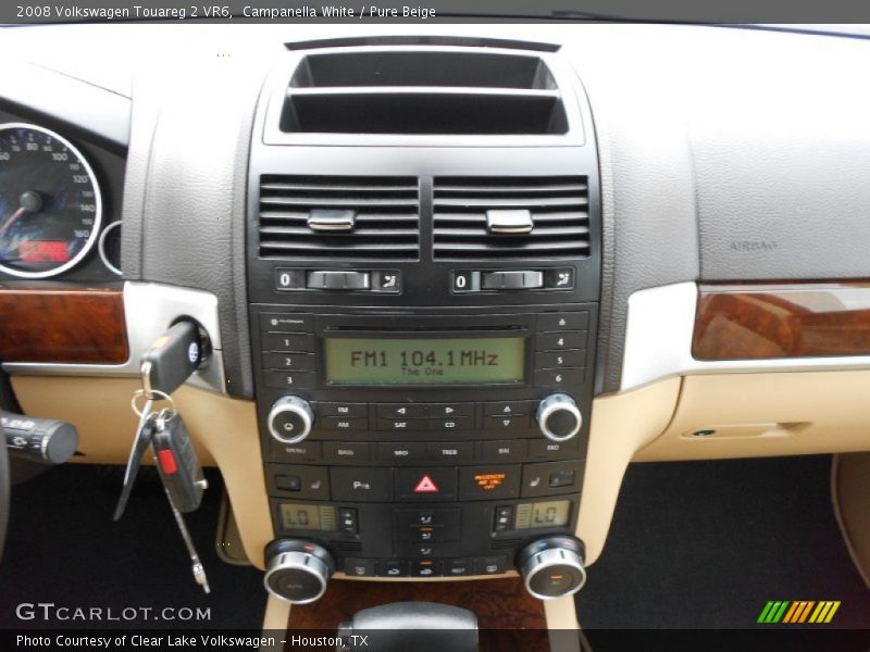 Campanella White / Pure Beige 2008 Volkswagen Touareg 2 VR6