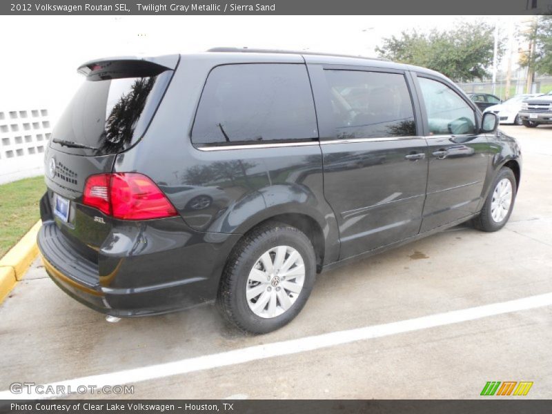 Twilight Gray Metallic / Sierra Sand 2012 Volkswagen Routan SEL