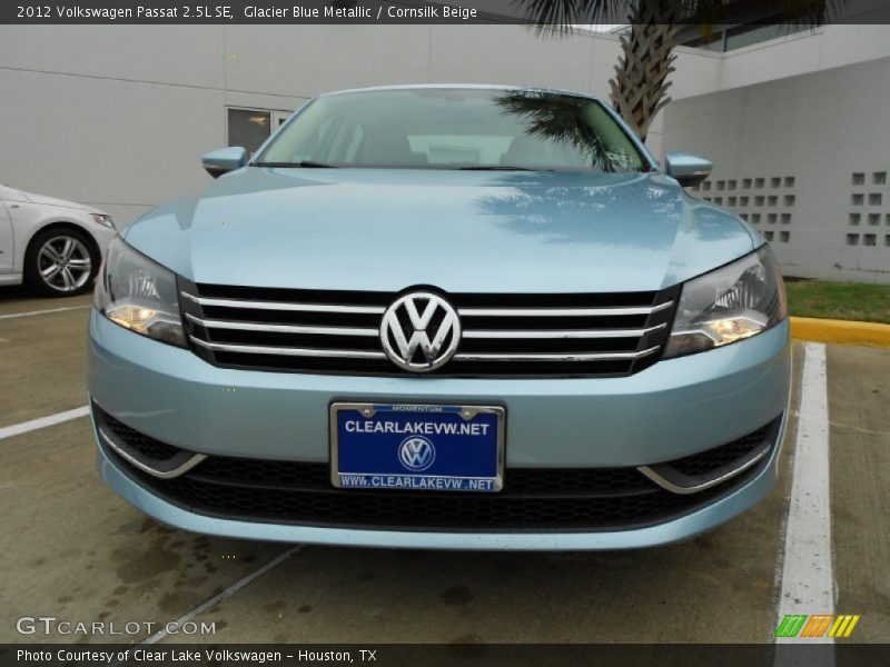 Glacier Blue Metallic / Cornsilk Beige 2012 Volkswagen Passat 2.5L SE