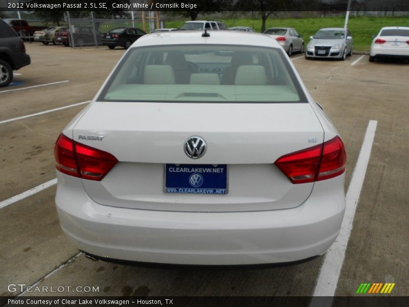 Candy White / Cornsilk Beige 2012 Volkswagen Passat 2.5L SE