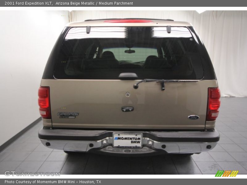 Arizona Beige Metallic / Medium Parchment 2001 Ford Expedition XLT